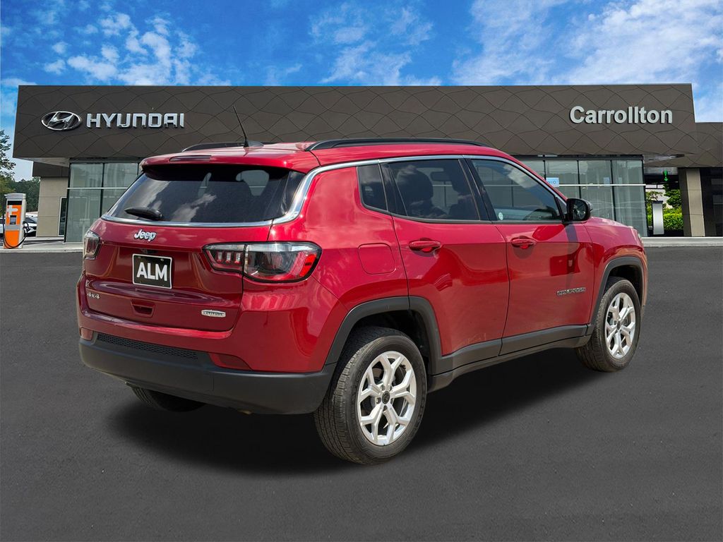 Used 2025 Red Jeep Latitude image 5