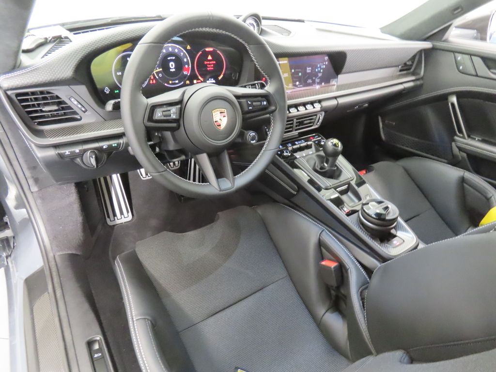 Thumbnail: 2026 Porsche 911 - 4