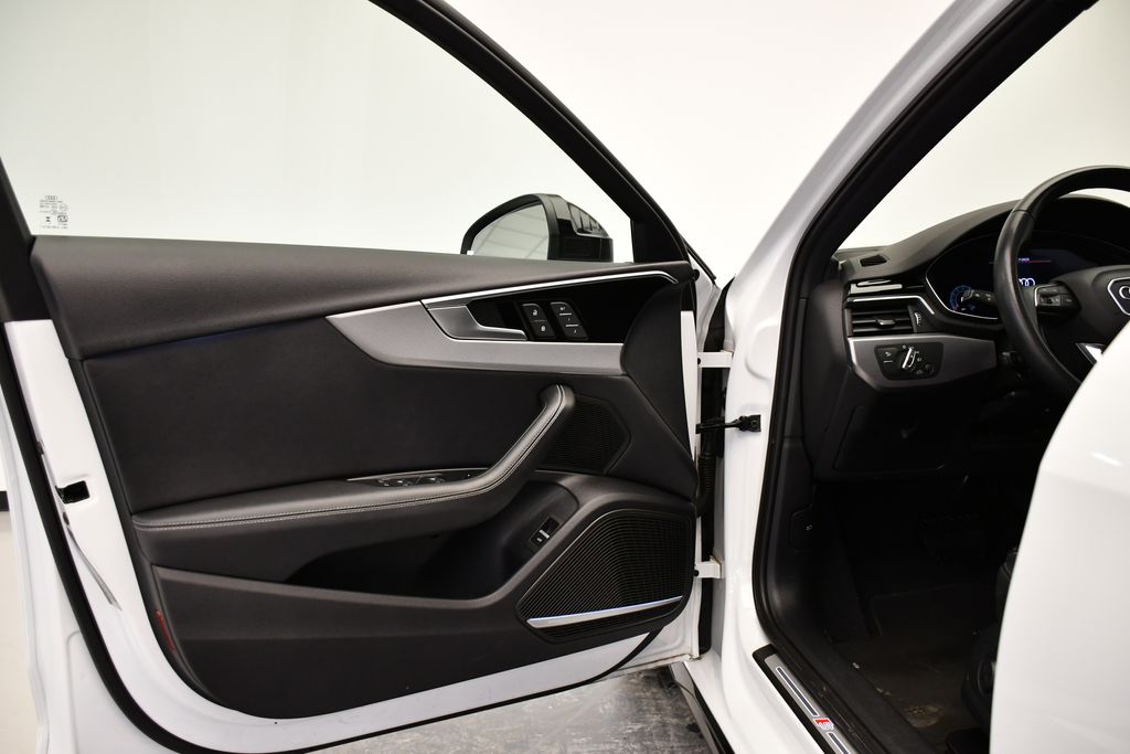 Thumbnail: 2023 Audi A4 - 32