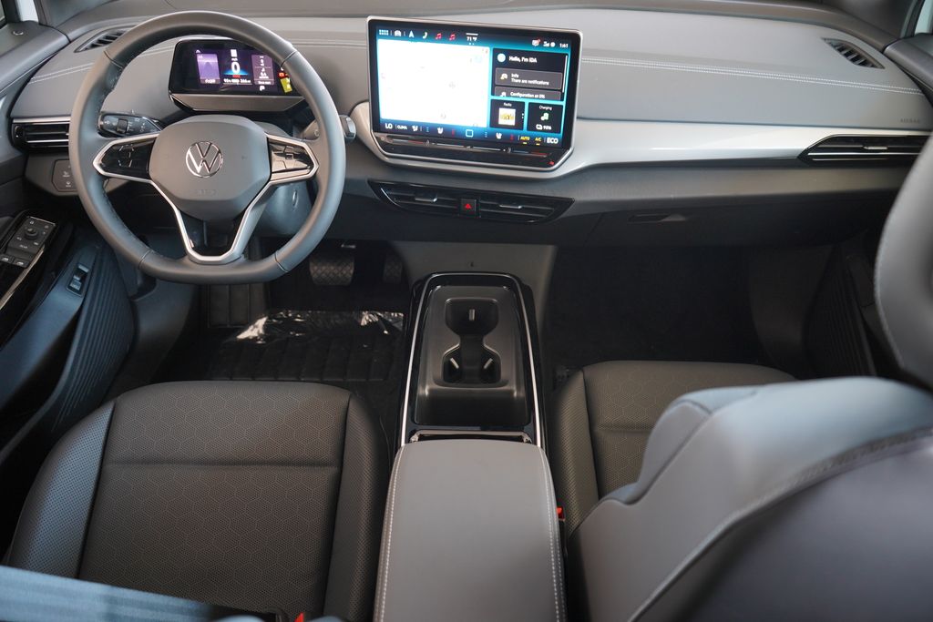 2025 Volkswagen ID.4 Pro S Plus 8