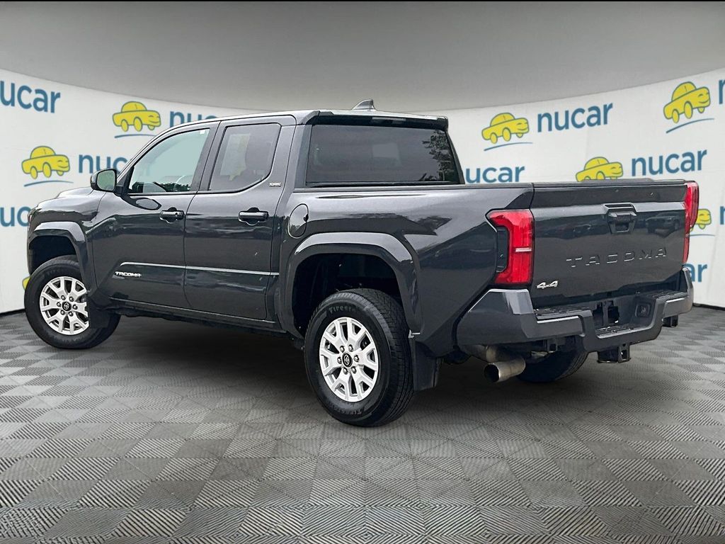 2024 Toyota Tacoma — photo 4
