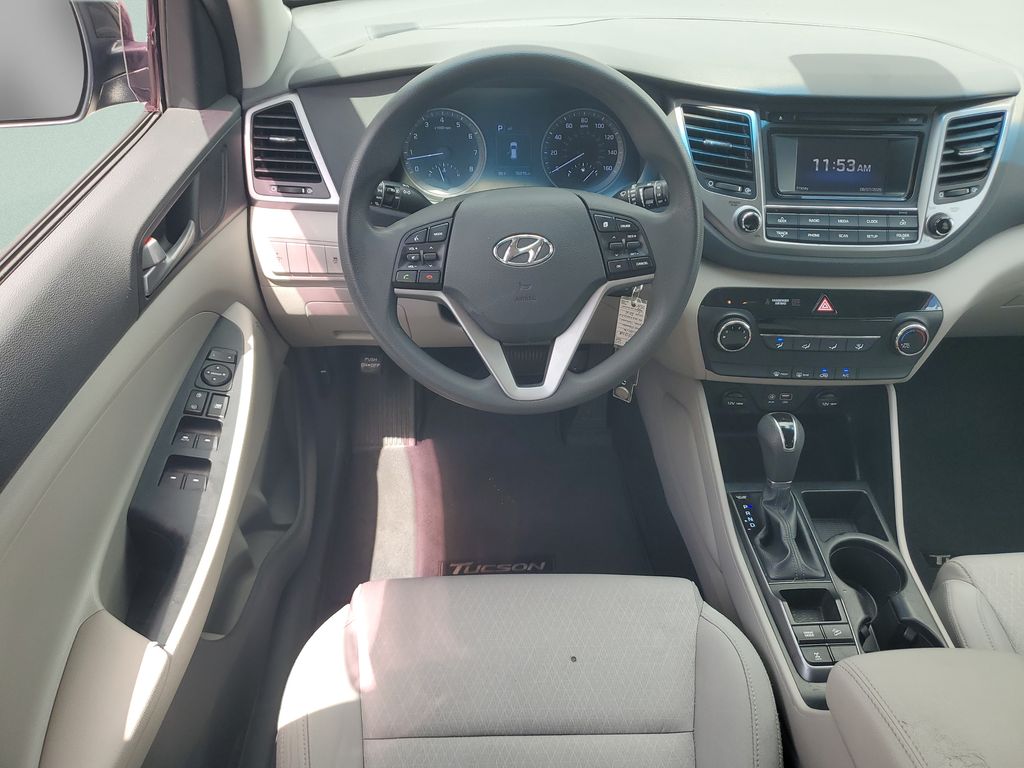 Used 2017 Black Hyundai SE image 12