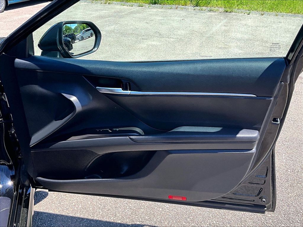 2024 Toyota Camry — photo 11