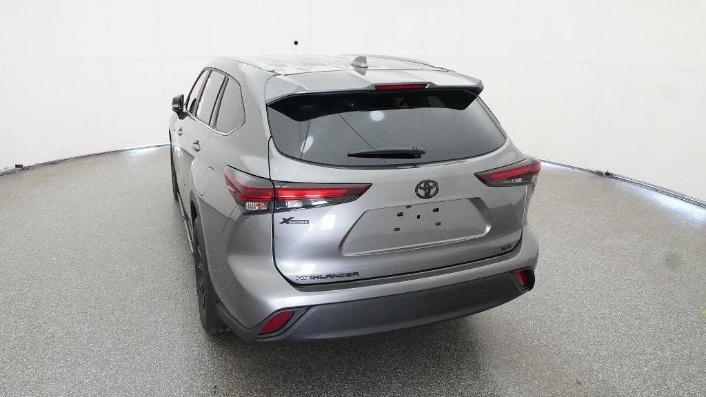 Thumbnail: 2025 Toyota Highlander - 13