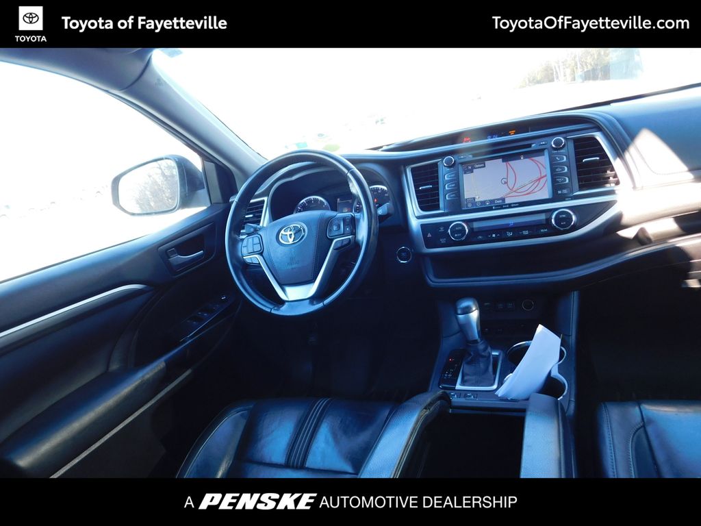 Thumbnail: 2017 Toyota Highlander - 3