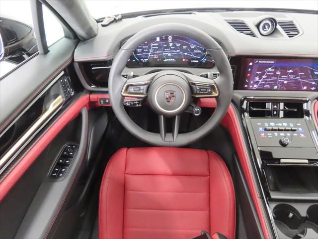 Thumbnail: 2026 Porsche Panamera - 17