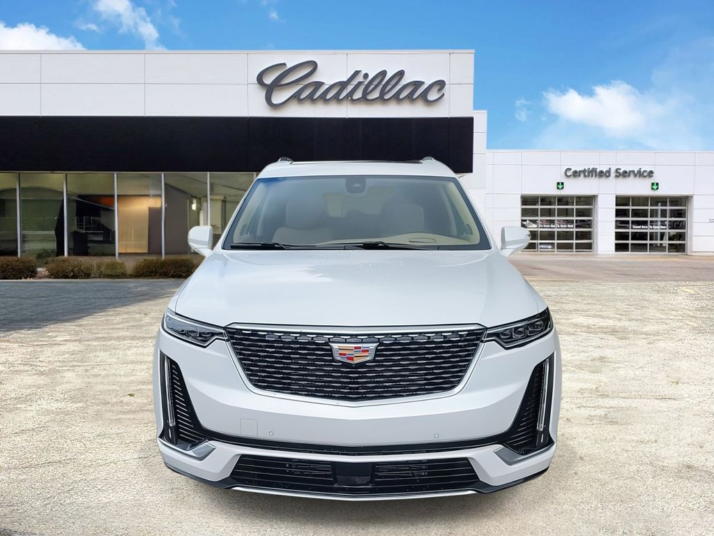 2025 Cadillac XT6 Premium Luxury 2