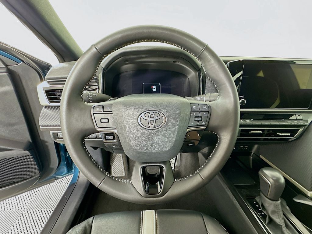 Thumbnail: 2025 Toyota Camry - 11