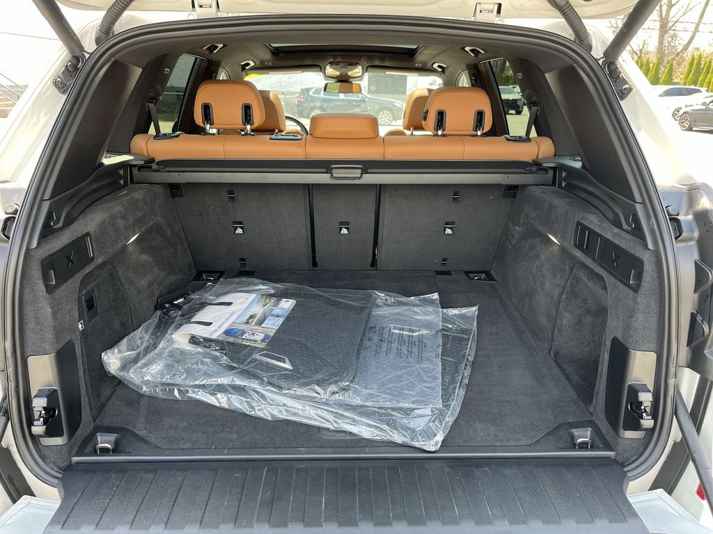 Thumbnail: 2024 BMW X5 - 24