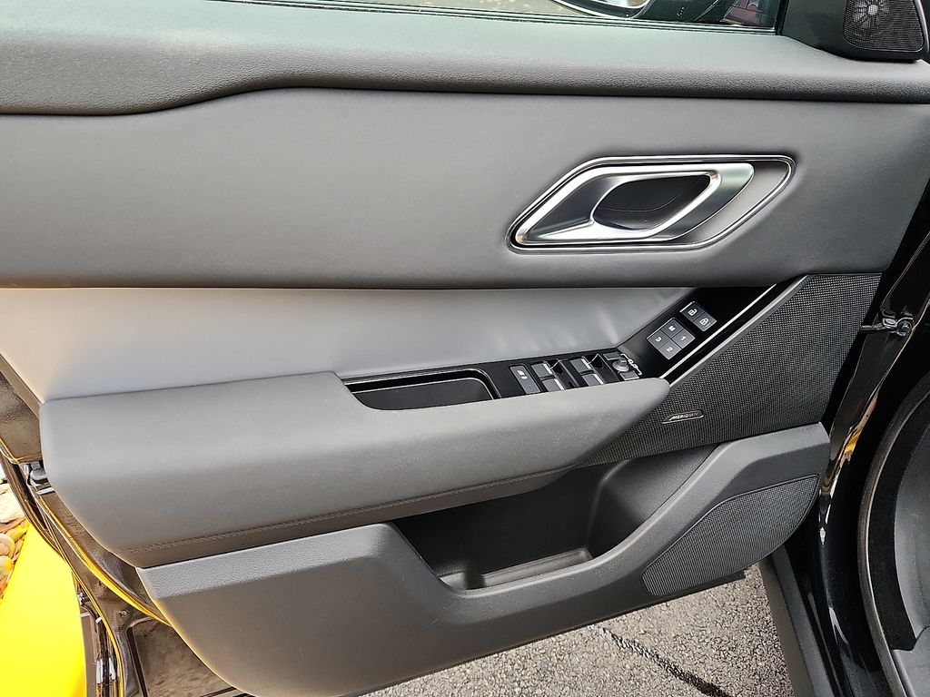 Thumbnail: 2025 Land Rover Range Rover Velar - 12