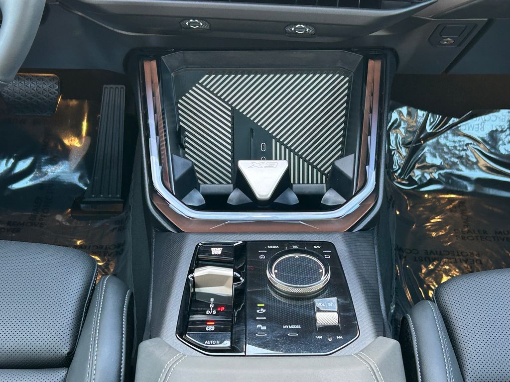 Thumbnail: 2025 BMW X3 - 27