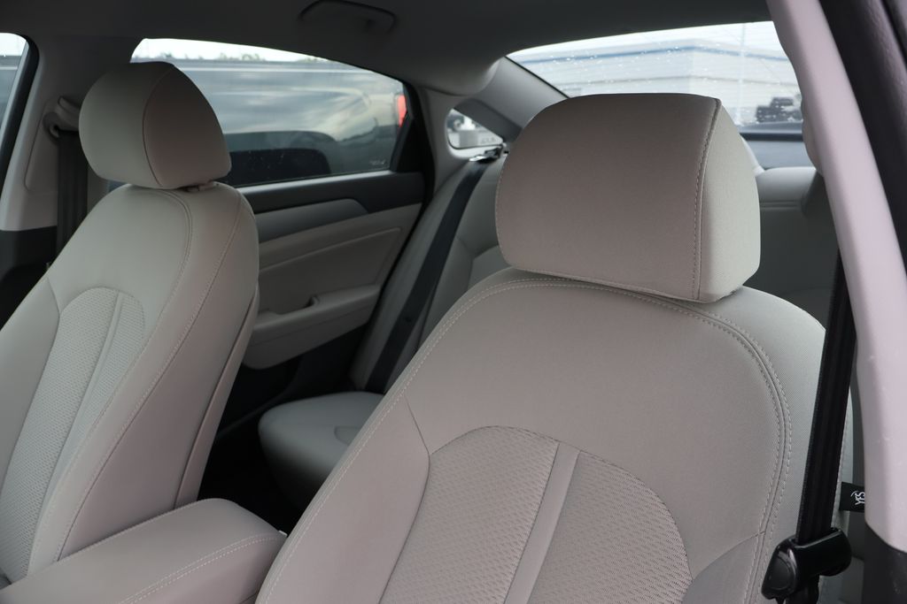 Thumbnail: 2019 Hyundai Sonata - 9