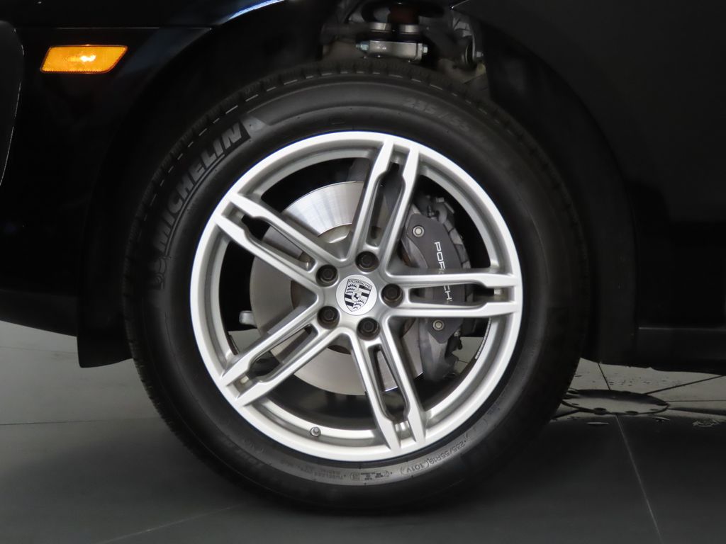 Thumbnail: 2026 Porsche Macan - 11