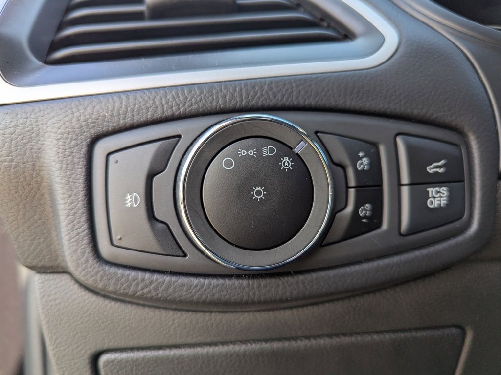 used 2023 Ford Edge car, priced at $25,993