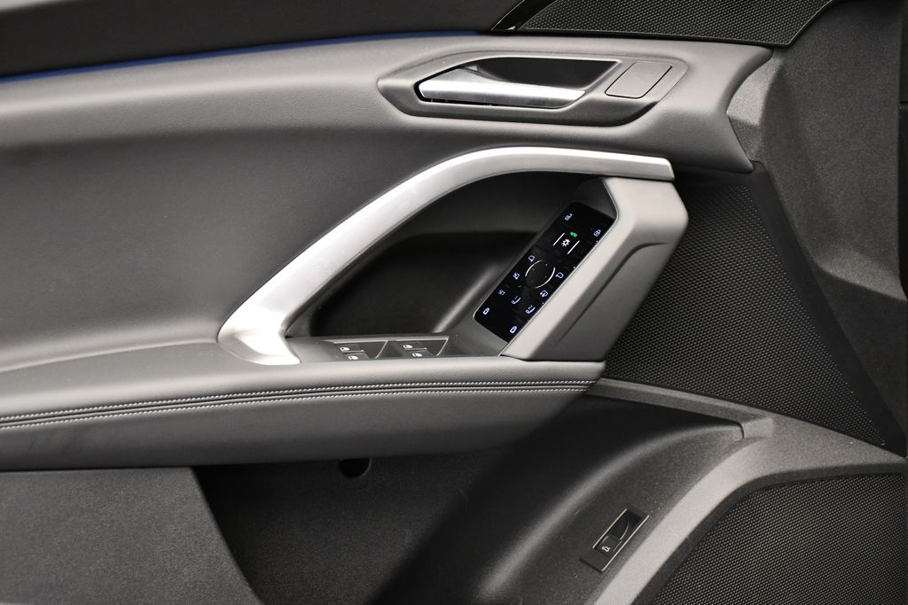 2025 Audi Q5 Premium 32