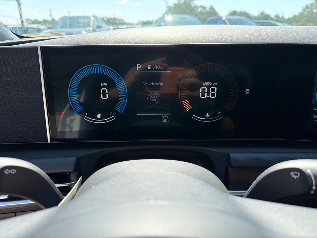 New 2026 White Hyundai SE image 27