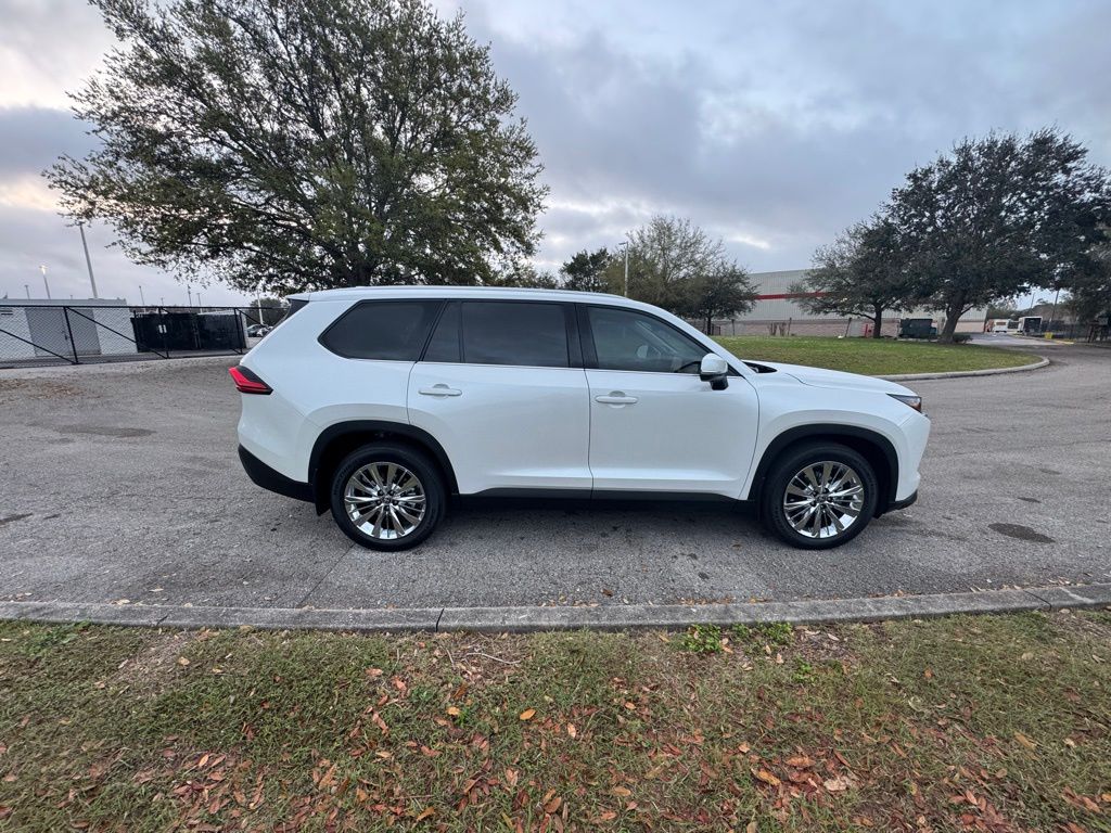 2024 Toyota Grand Highlander Platinum 6