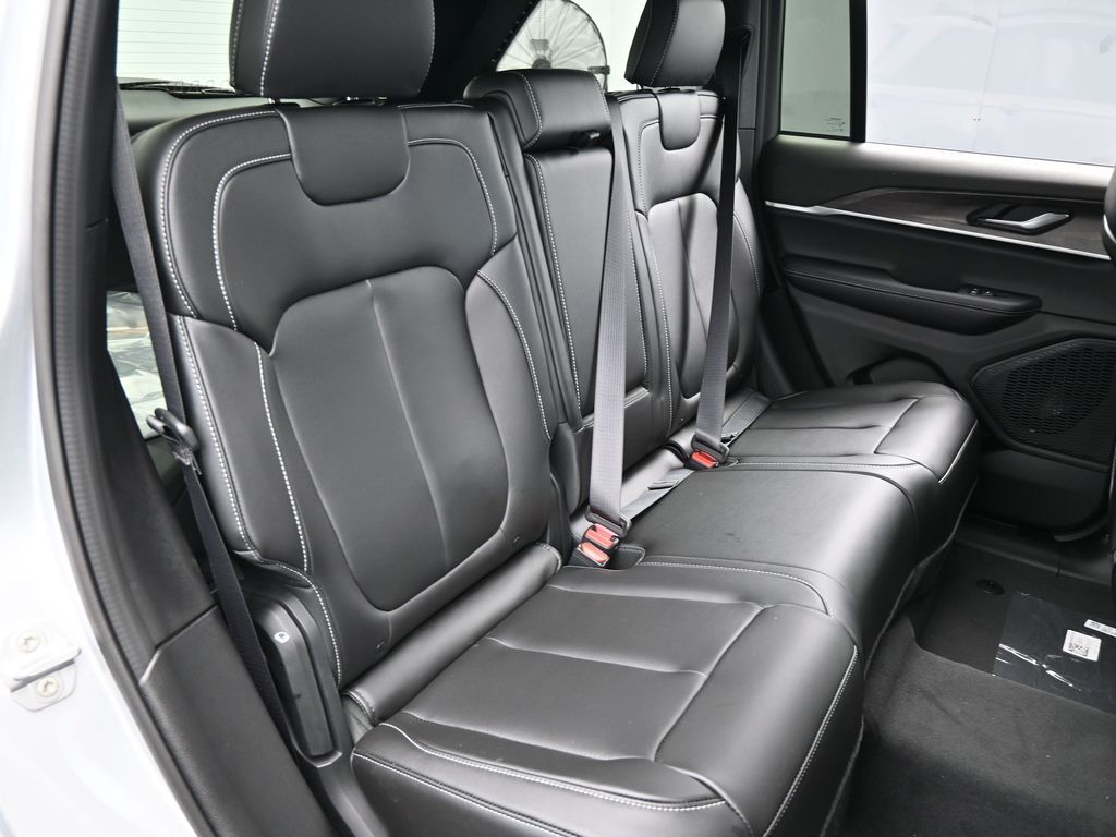 New 2025 Silver Zynith Jeep Limited image 38