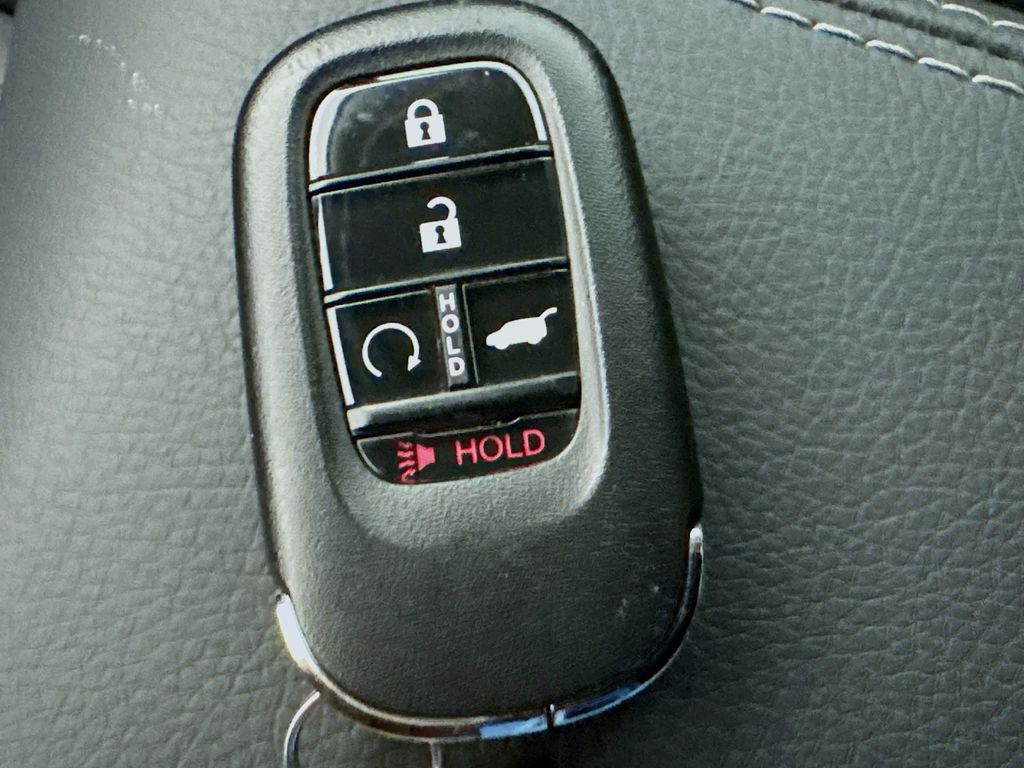 Used Car 2025 Honda Pilot  Ex-l For Sale Under $40,000 In Austin, Texas