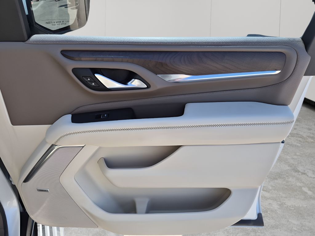 Used 2022 White GMC Denali image 13