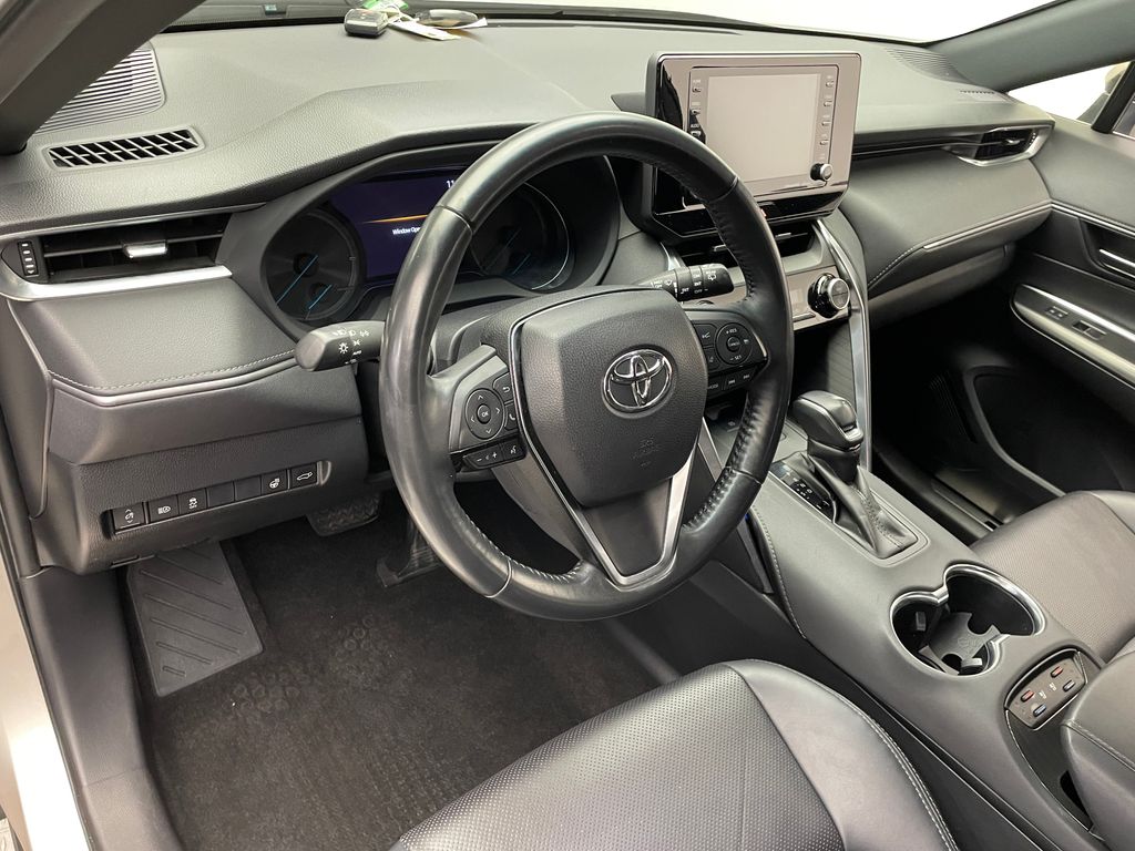 2021 Toyota Venza XLE 11