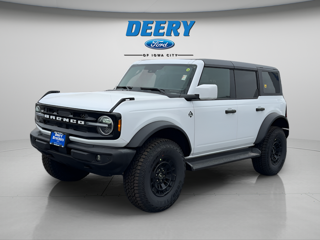 White 2026 Ford Bronco Outer Banks 4-Door 4WD SUV / Crossover Four-Wheel Drive Automatic