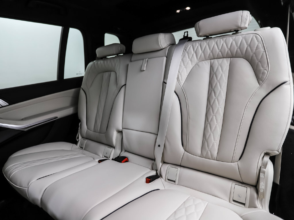 Thumbnail: 2027 BMW X7 - 23