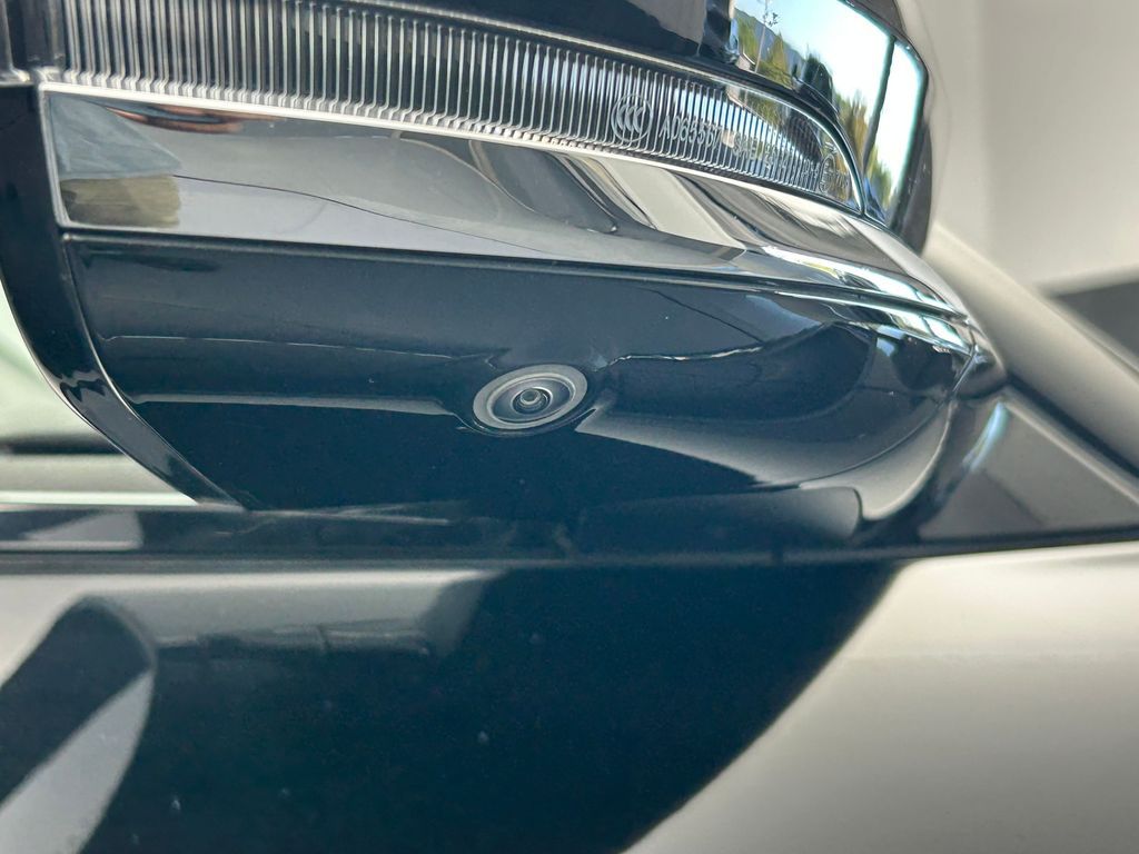 Used 2024 Diamond Black Crystal Pearlcoat Jeep Limited image 49