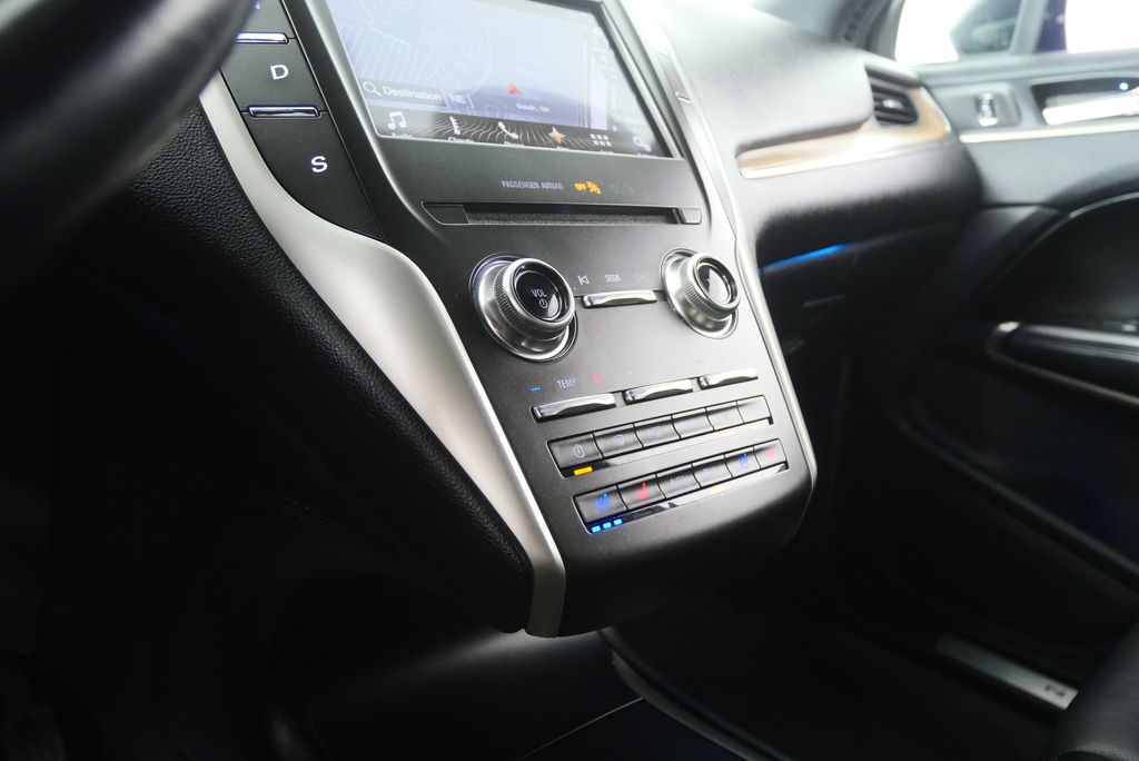 Thumbnail: 2018 Lincoln MKC - 26