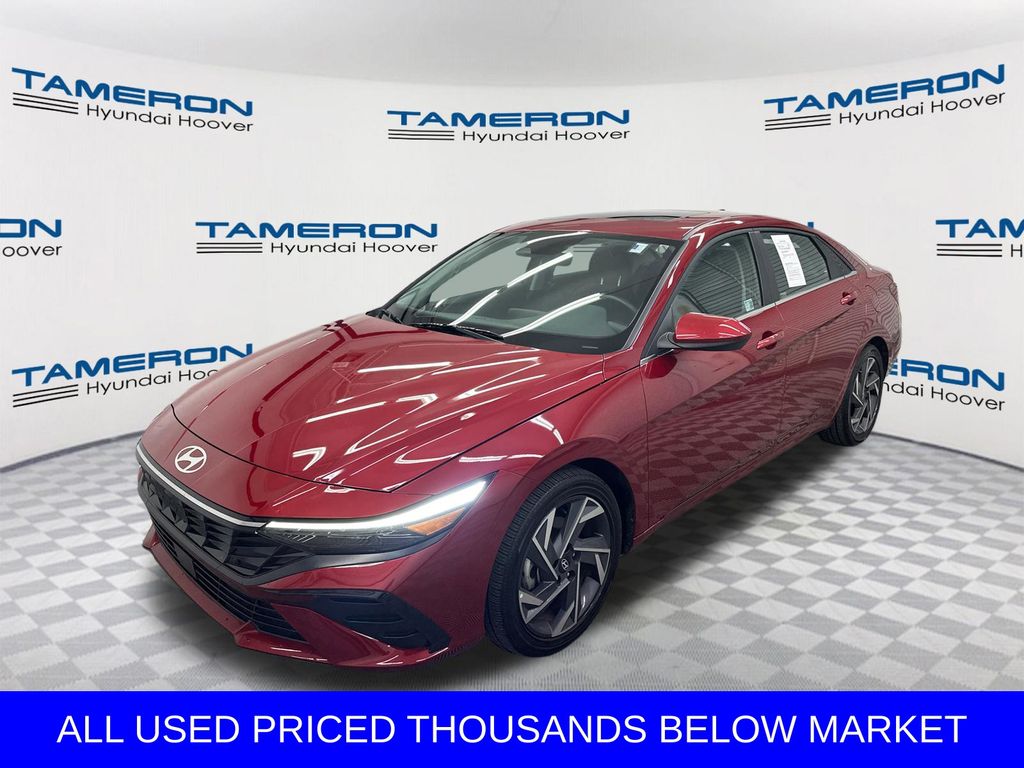 Ultimate Red 2025 Hyundai Elantra SEL Convenience FWD Sedan Front-Wheel Drive Continuously Variable Transmission