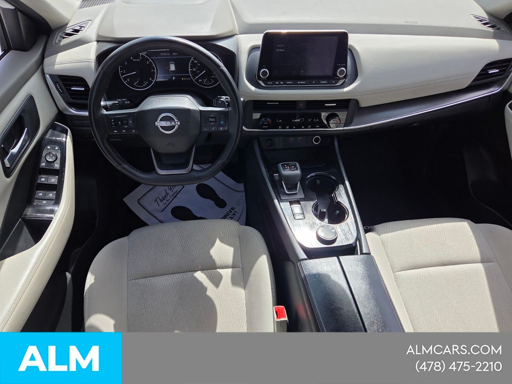 Used 2025 White Nissan SV image 10
