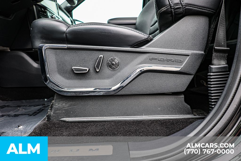 Used 2024 Black Ford Full Hybrid Platinum image 23