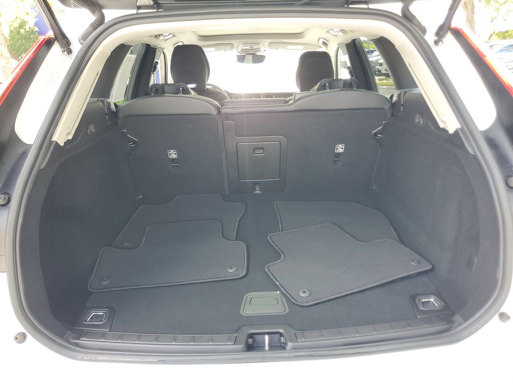 used 2024 Volvo XC60 car, priced at $31,895