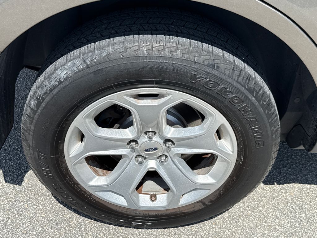 Used 2013 Gray Ford SEL image 11