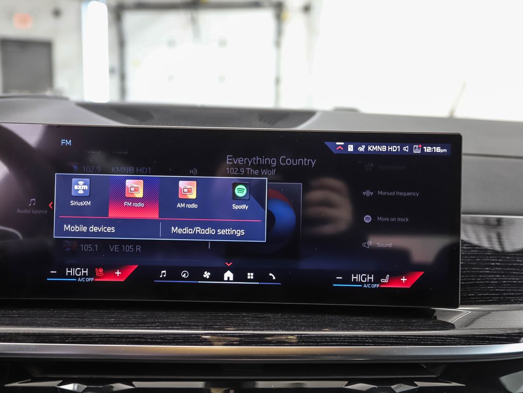 Thumbnail: 2026 BMW X5 - 16