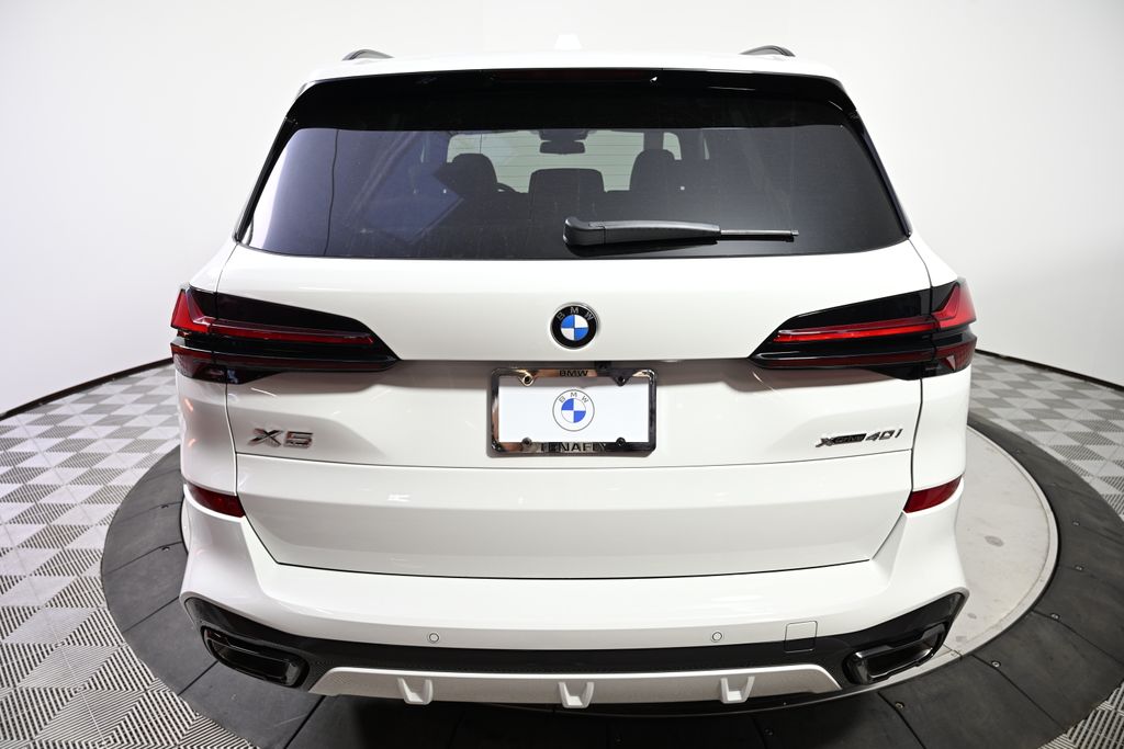 Thumbnail: 2026 BMW X5 - 4