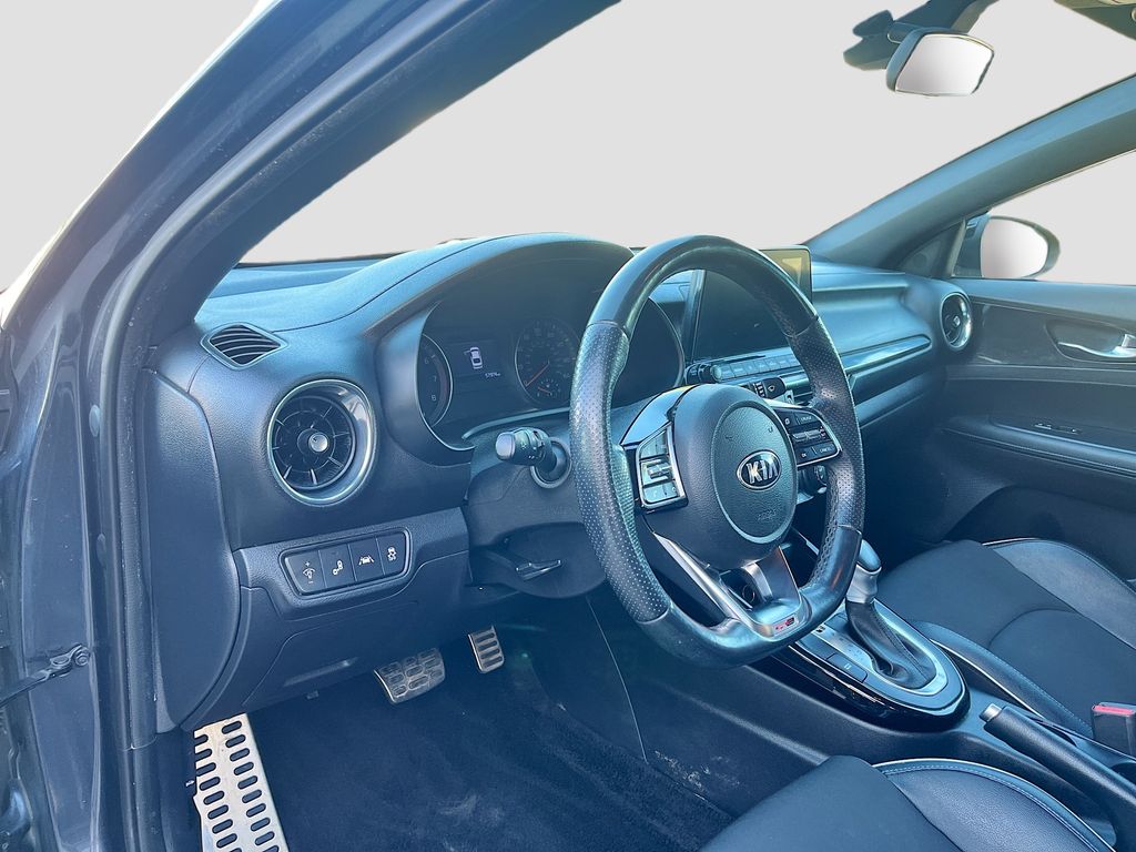 Used 2020 Gray Kia GT-Line image 9