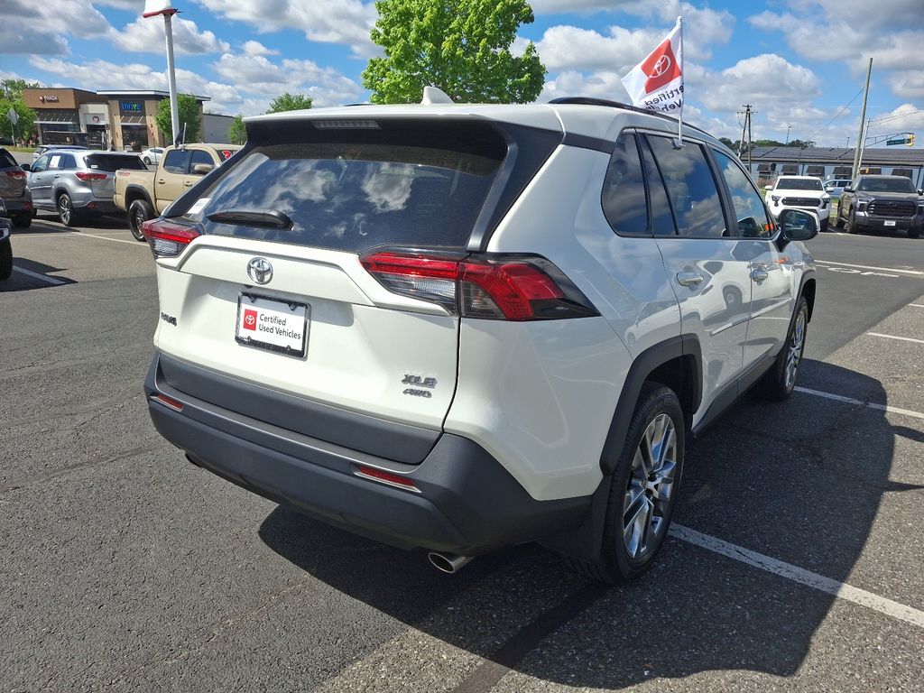2022 Toyota RAV4 XLE Premium 6