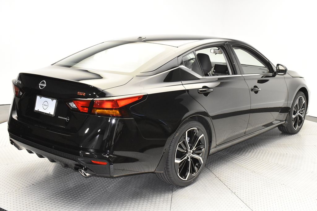 Thumbnail: 2025 Nissan Altima - 5