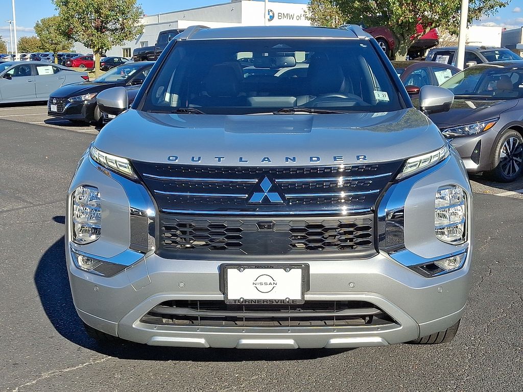 Thumbnail: 2022 Mitsubishi Outlander - 2