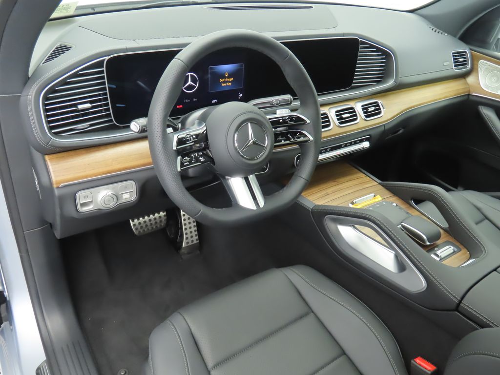 Thumbnail: 2025 Mercedes-Benz GLS - 9