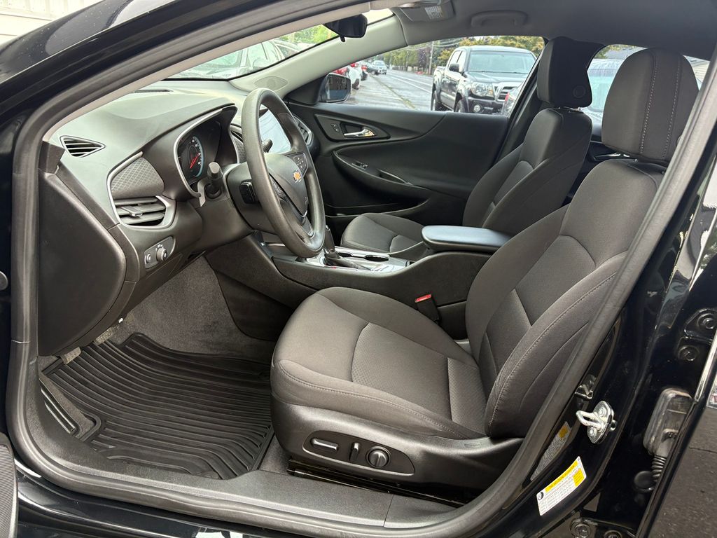 2020 Chevrolet Malibu LS