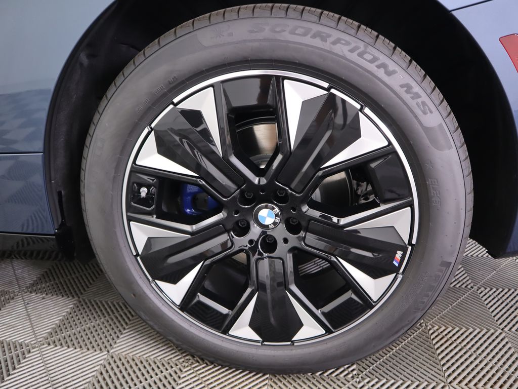 Thumbnail: 2026 BMW iX - 31