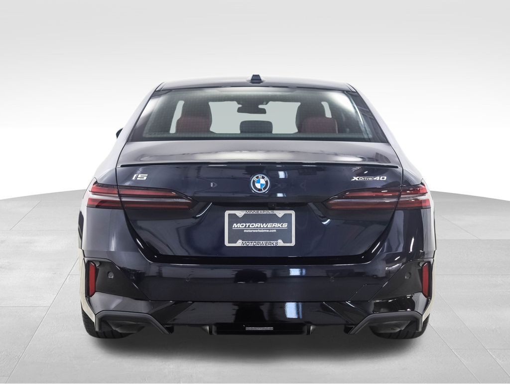 Thumbnail: 2026 BMW i5 - 5