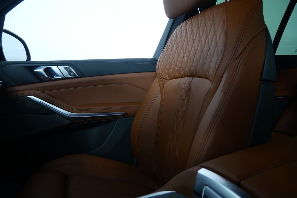 Thumbnail: 2026 BMW X5 - 23