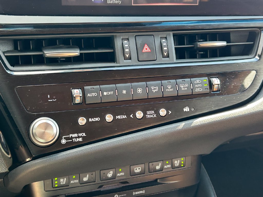 Used 2022 Lexus ES Sedan