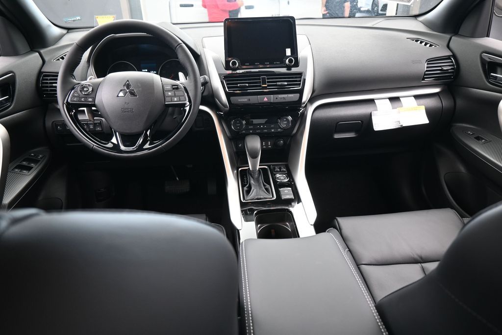 New 2026 Gray Mitsubishi SEL image 39