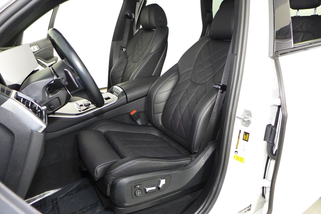 Thumbnail: 2024 BMW X5 - 21