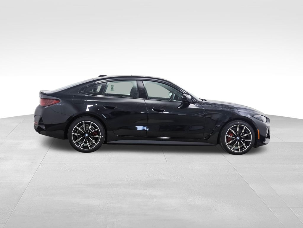 Thumbnail: 2026 BMW i4 - 6