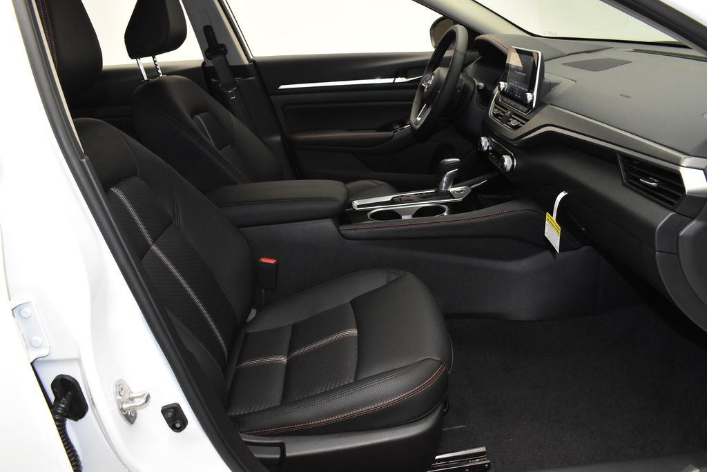 Thumbnail: 2025 Nissan Altima - 25